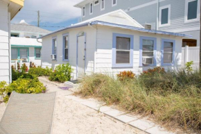 Гостиница 2 - Seahorse Cottages  Сент Пит Бич
